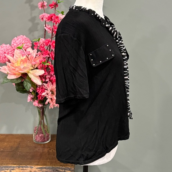 Shin Long Short Sleeve with Neck Tie Up - Picture 5 of 12